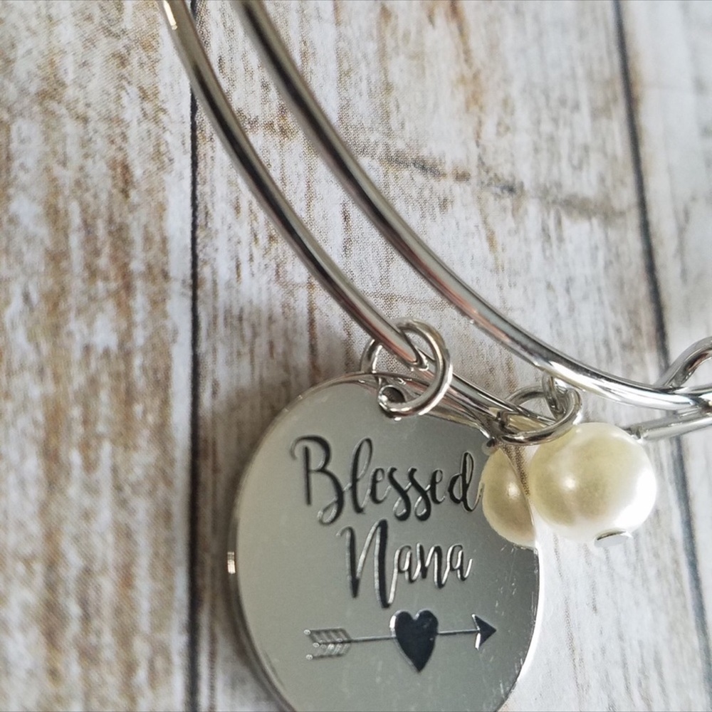 BLESSED NANA stamped bracelet - Picture 3 of 6